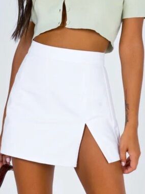 Lioness White High-Waist Mini Skort with Side Slit